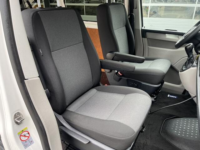 Volkswagen TRANSPORTER Kombi 2.0 TDI L1H1 BTW EN BPM VRIJ!! Airco Trekhaak 2500 kg trekgewicht Telefoonverbinding Groeps vervoer Taxi Combi Tourer Passenger