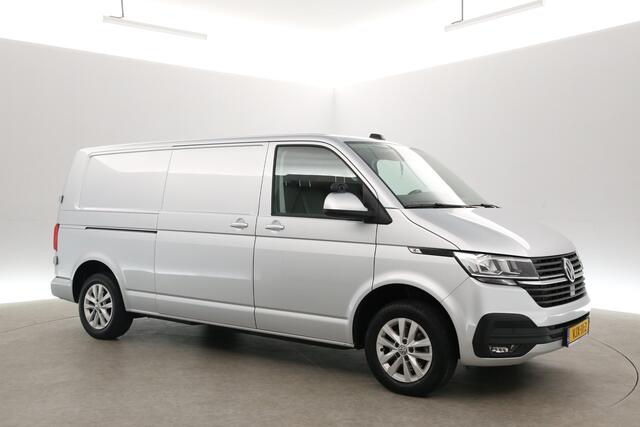 Volkswagen TRANSPORTER 2.0 TDI L2H1 150PK | Aut. | Airco | Adap. Cruise | Camera | 3 Zits | Trekhaak | Carplay