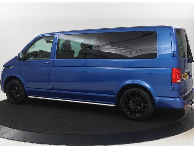 Volkswagen TRANSPORTER 2.0 TDI L2H1 30 DC Highline | Leder/Alcantara | Stoelverwarming | Trekhaak | Carplay | Camera | Adaptive cruise | Full LED | Navigatie | Parkeerhulp | 19'' | 5-Persoons | Origineel NL