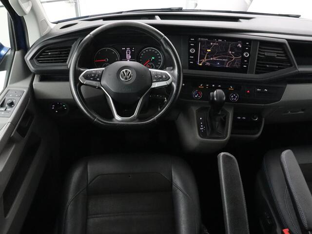 Volkswagen TRANSPORTER 2.0 TDI L2H1 30 DC Highline | Leder/Alcantara | Stoelverwarming | Trekhaak | Carplay | Camera | Adaptive cruise | Full LED | Navigatie | Parkeerhulp | 19'' | 5-Persoons | Origineel NL
