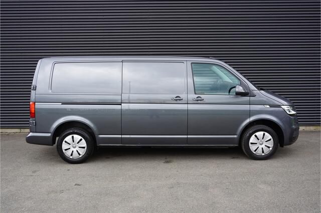Volkswagen TRANSPORTER 150pk Automaat L2 2x Schuifdeur LED Trekhaak Apple Carplay ACC Cruise control Camera Parkeersensoren