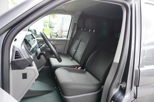 Volkswagen TRANSPORTER 150pk Automaat L2H1 Appe Carplay ACC Cruise control Airco Trekhaak 270° deuren