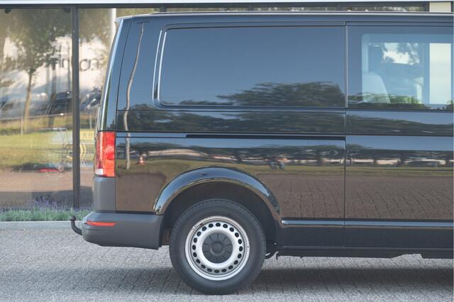 Volkswagen TRANSPORTER 2.0 TDI L2H1 30 DC | Trekhaak | Apple CarPlay / Android Auto | Cruise | PDC