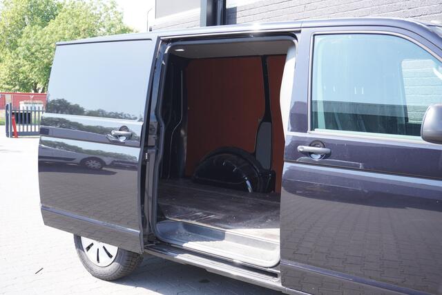 Volkswagen TRANSPORTER 2.0 TDI 150PK Automaat EURO 6 - Airco - Navi - Cruise - ¤17.499,- Excl.