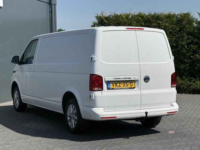 Volkswagen TRANSPORTER 2.0 TDI HIGHLINE / L2H1 / HIGHLINE / TREKHAAK / AIRCO / CRUISE / NAVI / CARPLAY / LMV