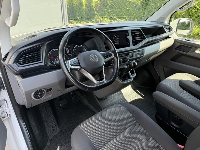 Volkswagen TRANSPORTER 2.0 TDI HIGHLINE / L2H1 / HIGHLINE / TREKHAAK / AIRCO / CRUISE / NAVI / CARPLAY / LMV