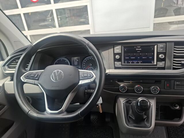 Volkswagen TRANSPORTER 2.0 TDI L2H3 28 Highline | Android/Apple Carplay | LM Velgen 16" | Cruise Control | Sidebars | Achteruitrijcamera + PDC Voor en Achter | Airco |