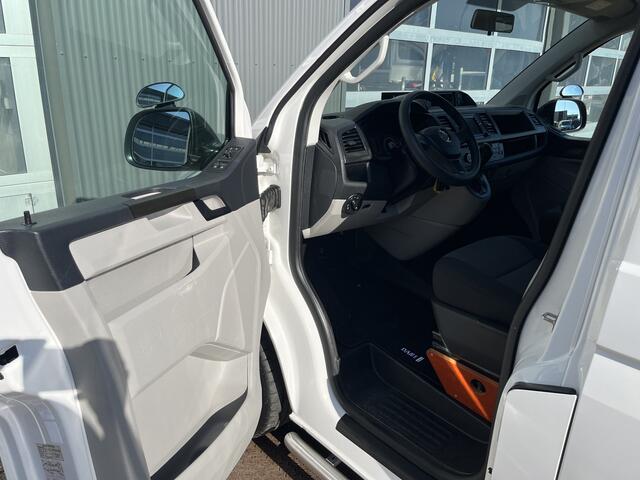 Volkswagen TRANSPORTER Kombi 2.0 TDI L1H1 BTW EN BPM VRIJ!! Airco Trekhaak 2500 kg trekgewicht Telefoonverbinding Groeps vervoer Taxi Combi Tourer Passenger