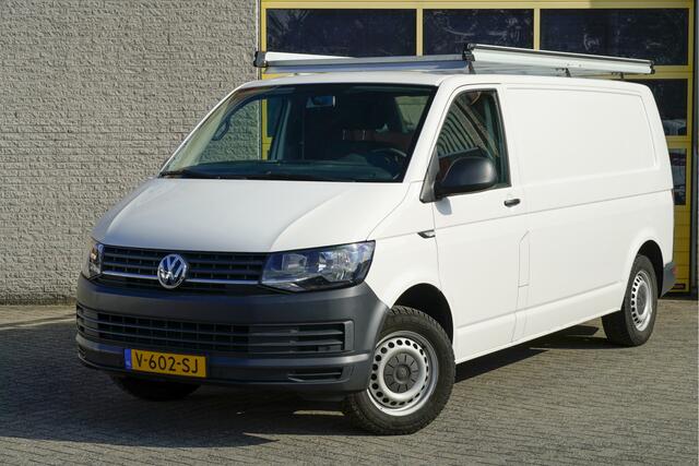 Volkswagen TRANSPORTER 2.0 TDI L2H1 Comfortline BJ2018 Pdc | Navi | Trekhaak | App-Connect | Airco | Cruise control | Getint glas | Imperiaal | Tussenschot+Raam | Achterklep+Raam | Zijdeur