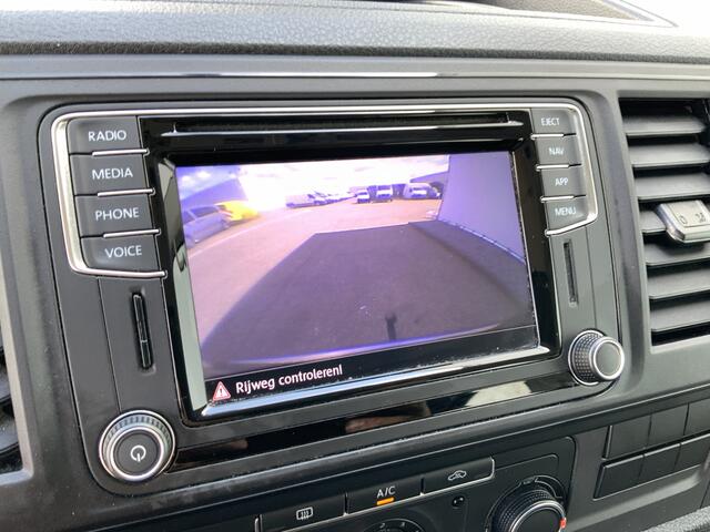 Volkswagen TRANSPORTER MARGE !! 2.0 TDI L2H1 Dub Cab 5 Pers Airco Cruise Navi Trekhaak 2200 kg Alu Velg Side Bar Camera Bull Bar Euro 6