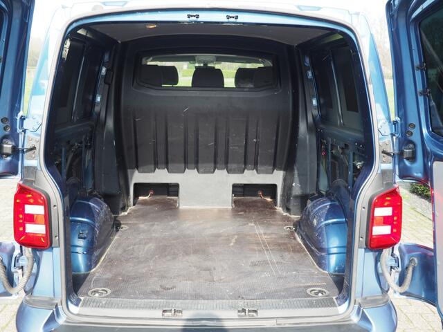 Volkswagen TRANSPORTER 2.0 TDI L2H1 DC Hi.