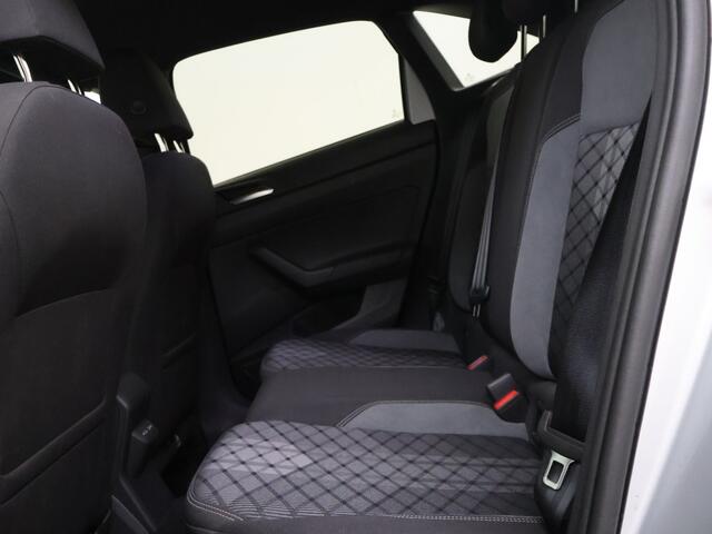 Volkswagen Taigo 1.0 TSI R-Line | Carplay | Adaptive Cruise | Keyless | Camera
