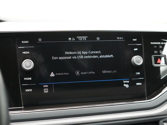 Volkswagen Taigo TSI 2 x R-Line 110pk DSG Dealer O.H | IQ Light | Adaptive Cruise | Camera | Alcantara Sportstoelen Verwarmd | Keyless | Virtual | Apple Carplay | DAB | 17"L.M |