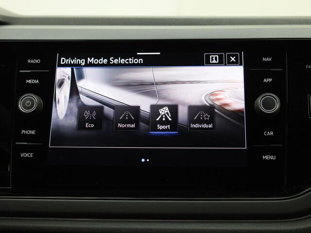 Volkswagen Taigo 1.0TSI/116PK R-Line DSG · Apple/Android · Camera + Parkeersensoren · Matrix-LED · Garantie tot mei 2026