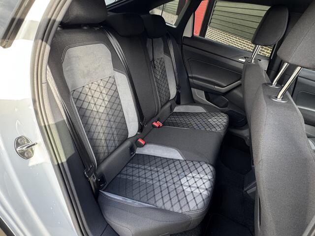 Volkswagen Taigo 1.5 TSI 150 pk R-Line IQ Lights, Panoramadak