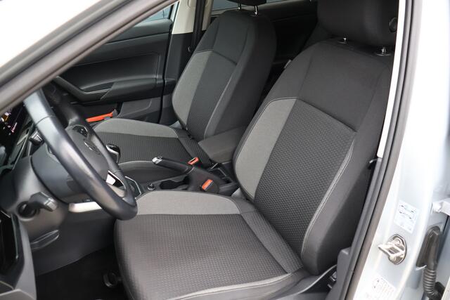 Volkswagen Taigo 1.0 TSI Life | Stoelverwarming | Camera | Active Info Display | Carplay | Keyless | Clima