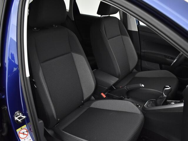 Volkswagen Taigo Life Edition 1.0 TSI 95 pk 5 versn. Hand · Achteruitrijcamera · Regensensor ·