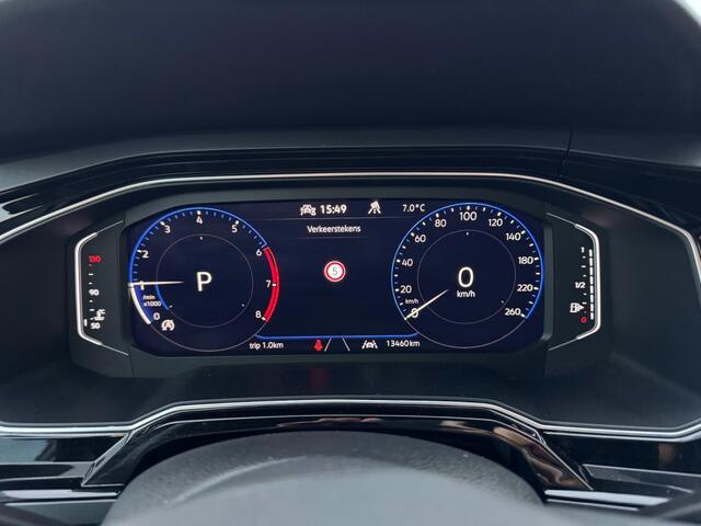 Volkswagen Taigo 1.0 TSI R-Line Ed. - adaptive cruise - iq light - camera