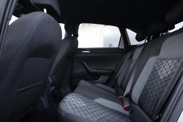 Volkswagen Taigo 1.0 TSI R-LINE CAMERA|ADAPTIVE CRUISE|APPLE CARPLAY