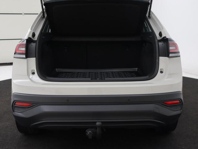 Volkswagen Taigo 1.0 TSI Life Business | Stoelverwarming | Trekhaak | Camera | Adaptive cruise | Navigatie | 17'' | Virtual Cockpit | Climate control | Bluetooth | Full LED | Parkeerhulp