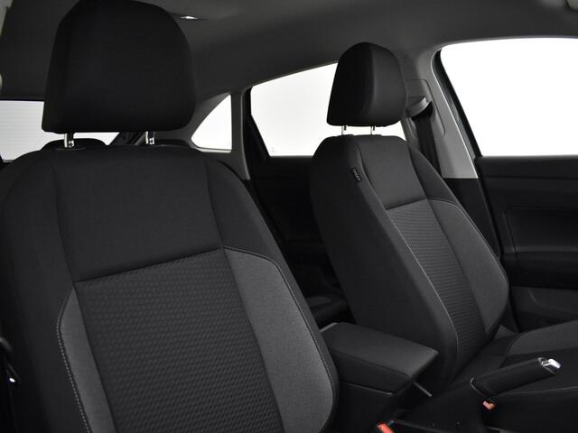 Volkswagen Taigo Life Edition 1.0 TSI 95 pk 5 versn. Hand · Achteruitrijcamera · Achteruitrijcamera · Allseason banden