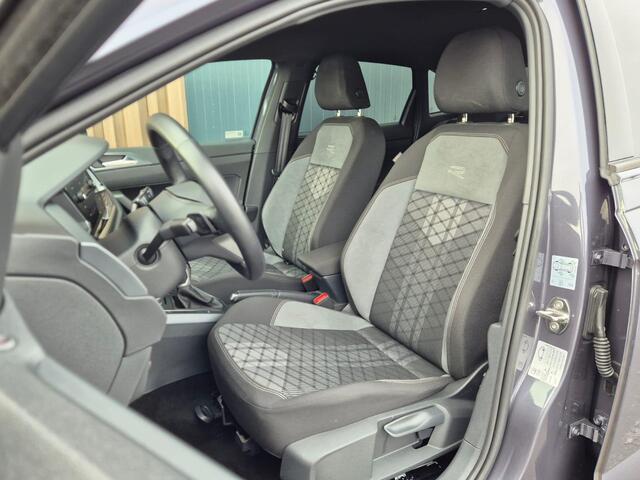 Volkswagen Taigo 1.5 TSI OPF DSG R-Line 150pk | BTW | IQ | Automaat | Virtual | Trekhaak | Camera | Carplay