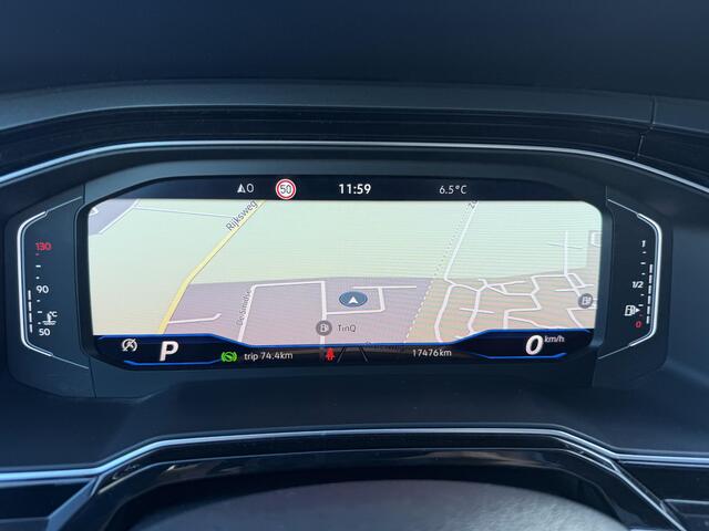 Volkswagen Taigo 1.0 TSI R-Line Business | Automaat | Pano | Camera | IQ Light | Stoelverwarming | ACC en meer!