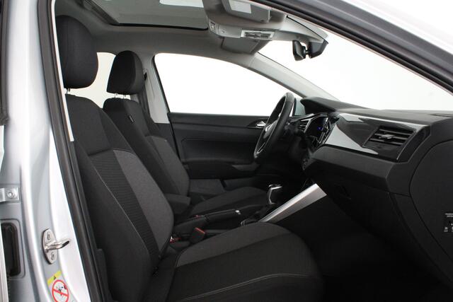 Volkswagen Taigo 1.0 TSI Life Edition Automaat/Camera/Panorama schuifdak/navigatie...