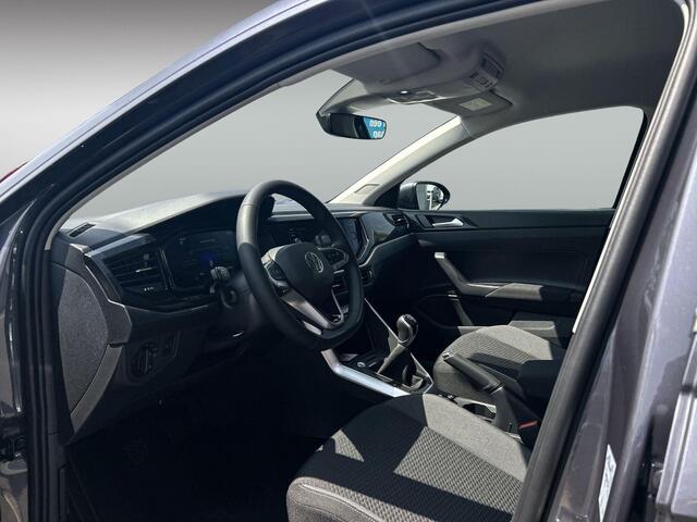 Volkswagen Taigo Life Edition 1.0 95 pk 5 versn. Hand | Climatronic | Trekhaak | Stoelverwarming | Camera |