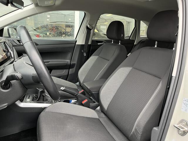 Volkswagen Taigo 1.0 TSI Life / KEYLESS/ NAVI/ APP-CONNECT/ PARK. SENSOREN + CAMERA/ CRUISE/ DAB RADIO/ CLIMA/ STOELVERWARMING