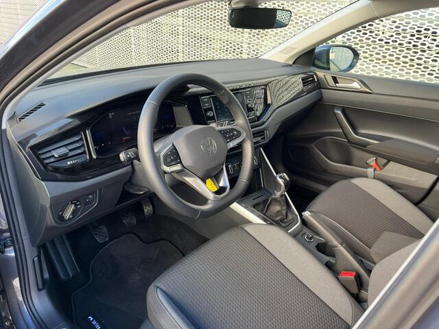 Volkswagen Taigo 1.0 TSI Life / Digitaal dashboard / Parkeer sensoren V+A / App connect /