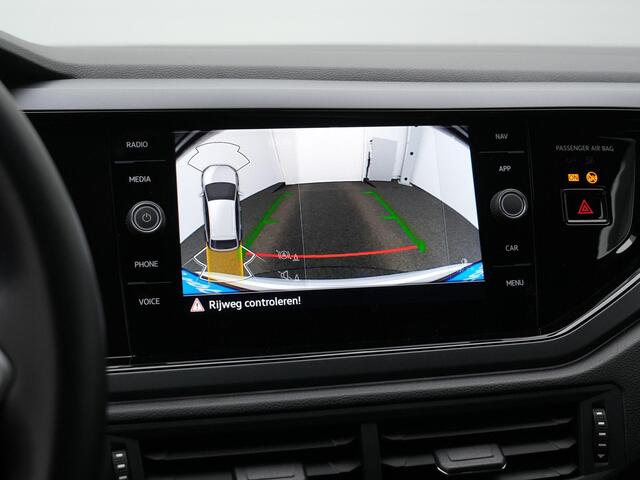 Volkswagen Taigo 1.0 TSI 115 pk DSG R-Line | Panoramadak | IQ Light | Achteruitrijcamera | Stoelverwarming | Adaptive Cruise | Navigatie