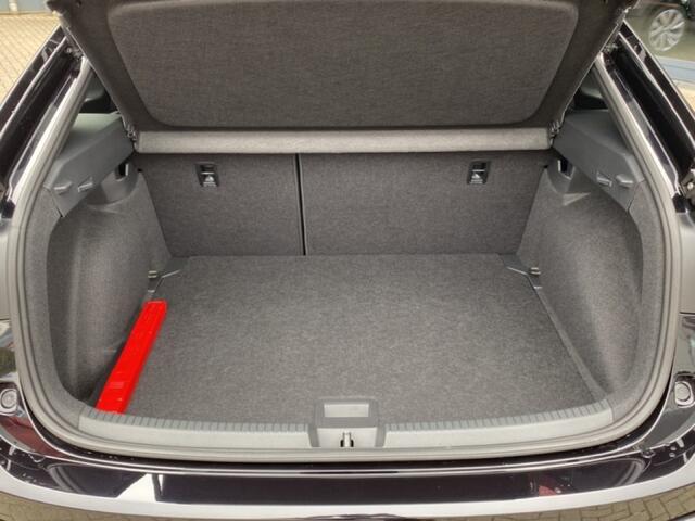 Volkswagen Taigo 1.0 TSI DSG R-LINE BLACK STYLE PANO-DAK/CAMERA/IQ/STOELVERW/CARPLAY