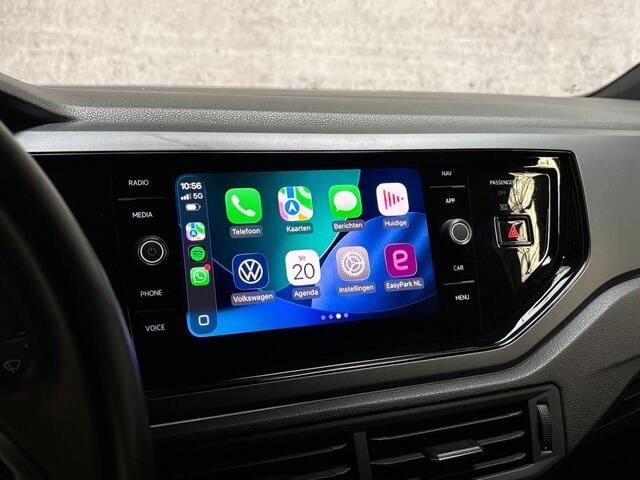 Volkswagen Taigo 1.0 TSI R-Line Automaat (2X R-LINE, VIRTUAL COCKPIT, APPLE CARPLAY, GROOT NAVI, CAMERA, STOELVERWARMING, SPORTSTOELEN, GETINT GLAS, KEYLESS, NIEUWSTAAT)
