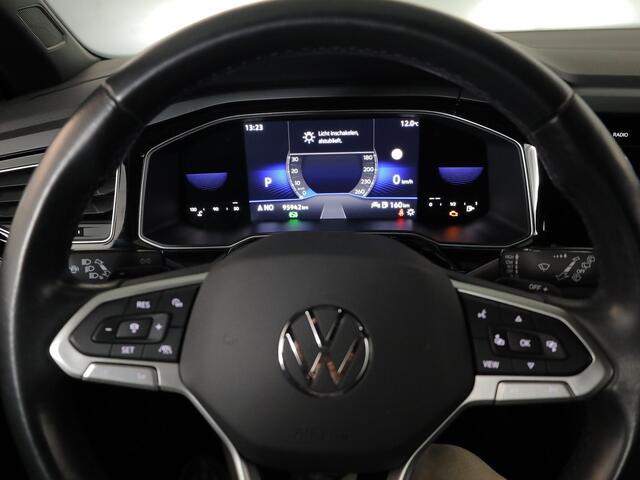 Volkswagen Taigo 1.0 TSI R-Line 110pk DSG| digital display| 17'LM-velgen| Camera| Alarm