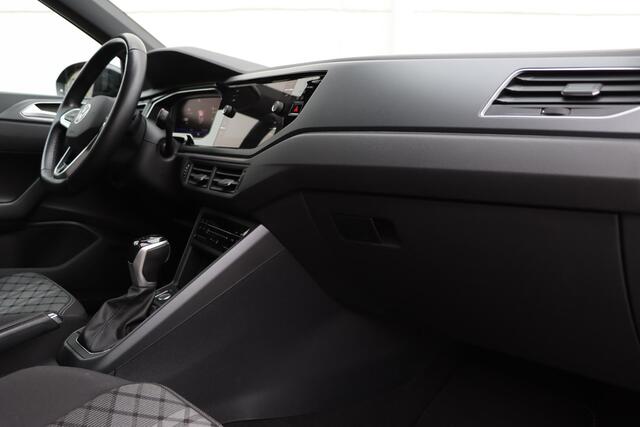 Volkswagen Taigo 1.0 TSI R-Line 110pk DSG7 | Stoelverwarming | Camera | Parkassist | Carplay