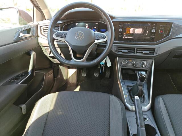 Volkswagen Taigo 1.0 TSI Life Multimedia App-connect / Partkeersensoren / Navigatie / LM velgen / LED verlichting / Airco