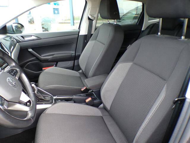 Volkswagen Taigo 1.0 TSI Life, Automaat / Carplay + Android Auto / Camera + Sensoren / Full LED. / Stoelverwarming / 17'' LMV