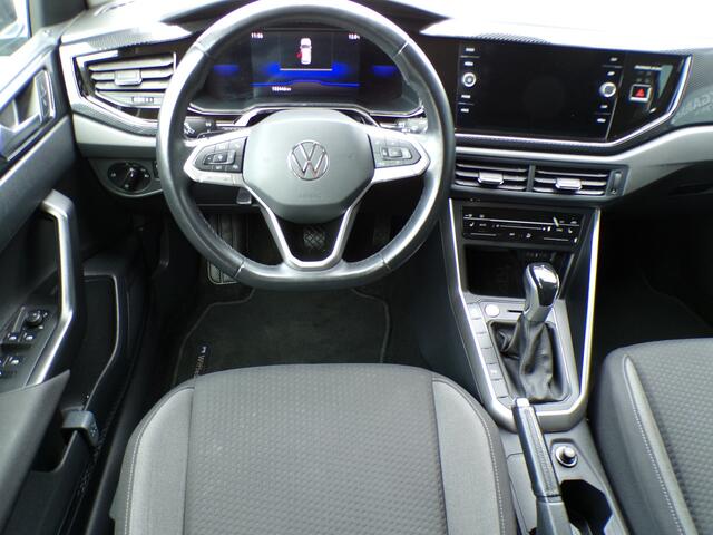 Volkswagen Taigo 1.0 TSI Life, Automaat / Carplay + Android Auto / Camera + Sensoren / Full LED. / Stoelverwarming / 17'' LMV