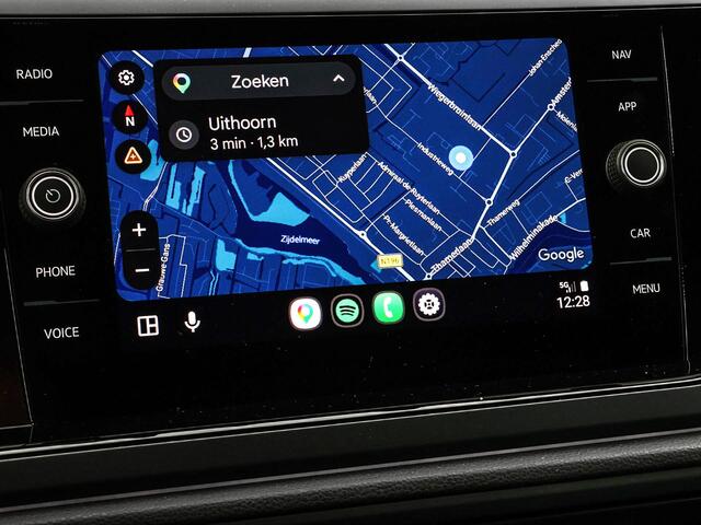 Volkswagen Taigo 1.0TSI/115PK R-Line DSG · Keyless · Apple Carplay/Android Auto · Camera + Parkeersensoren ·Garantie t/m 27-03-2027