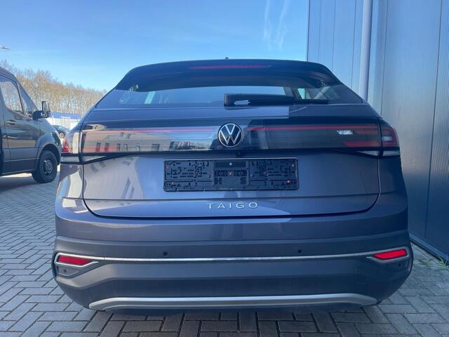 Volkswagen Taigo 1.5 TSI R-Line 1500kg DSG Automaat Bj 2022 Km 38177, trekhaak, achteruitrijcamera, carplay, stoelverwarming, led, pdc, cruisecontrol, klimaat airconditioning, digitale klokken
