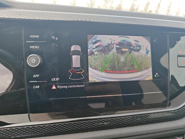 Volkswagen Taigo 1.0 TSI 95pk Life Edition / Navigatie / Airco / Achteruitrijcamera / Getint Glas / 17'' LMV