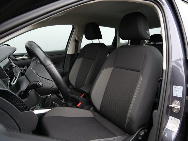 Volkswagen Taigo 1.0 TSI Style 111 Pk Navi / DAB / Apple Carplay / Camera / Trekhaak / Stoelverwarming