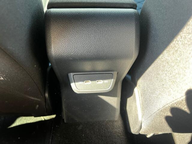 Volkswagen Taigo 1.5TSI 150pk DSG R-Line Black Style | ACC | Camera
