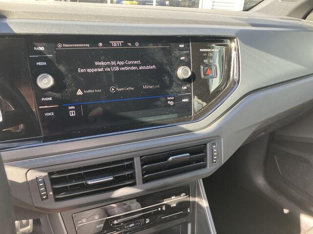 Volkswagen Taigo 1.0 TSI 110pk DSG R-Line · Camera · Apple/Android Car Play · Navigatie · Climatronic · 17'' Inch ·