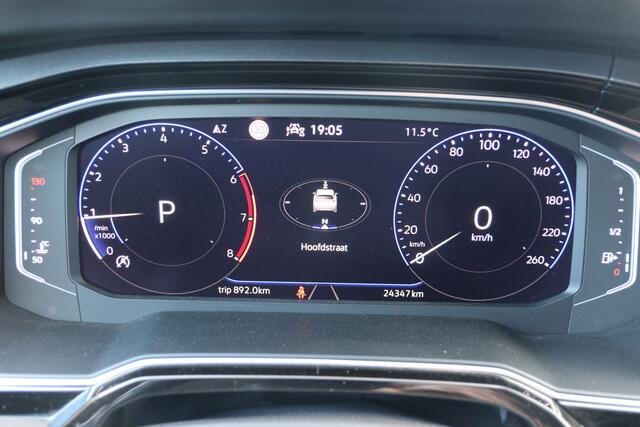 Volkswagen Taigo 1.0 TSI Life Business / Navi / Trekhaak / Carplay / 4 season banden