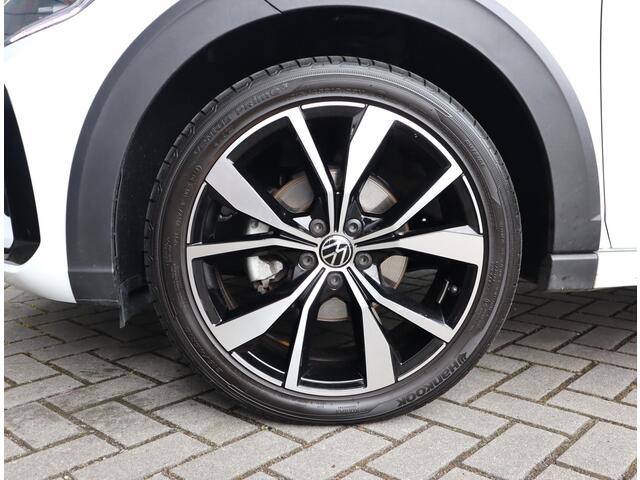 Volkswagen Taigo 1.0 TSI R-Line Edition | IQ Light | 4 Jaar Fabrieksgarantie | Stoelverwarming | ACC | Camera | BLIS