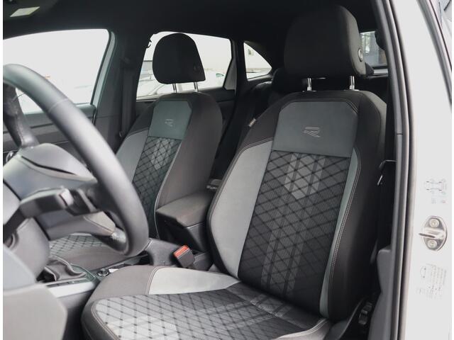 Volkswagen Taigo 1.0 TSI R-Line Edition | IQ Light | 4 Jaar Fabrieksgarantie | Stoelverwarming | ACC | Camera | BLIS