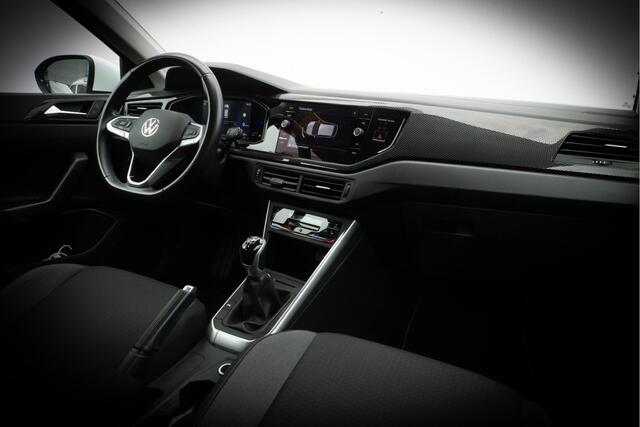 Volkswagen Taigo 1.0 TSI Life Business Virtual cockpit/ Stoelverwarming/ Navigatie/ Carplay/ Camera/ Dab/ Pdc v+a