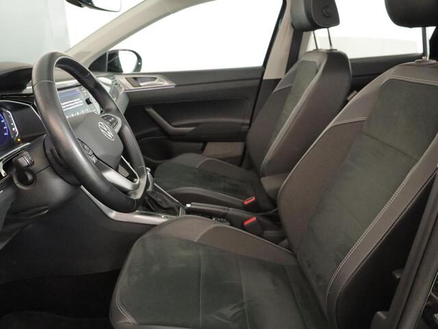 Volkswagen Taigo 1.5 TSI Style 150 pk Automaat (DSG) | Navigatie | Panoramadak | Trekhaak (afneembaar) | Parkeersensoren | Achteruitrijcamera | Stoelverwarming |